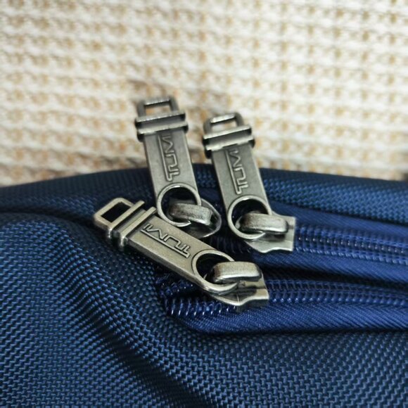 SEALED TUMI Alpha Bravo Tactical Sling • URBAN BLUE • Ballistic Nylon - Picture 3 of 5